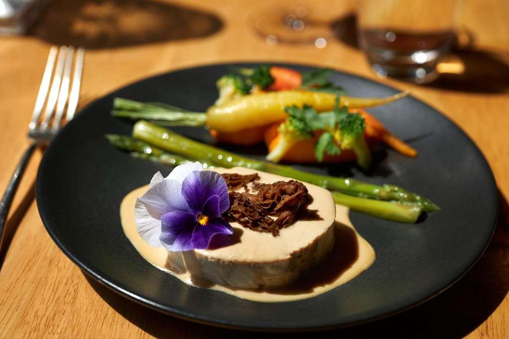 Le Clos De Bourgogne มูแล็ง ร้านอาหาร รูปภาพ